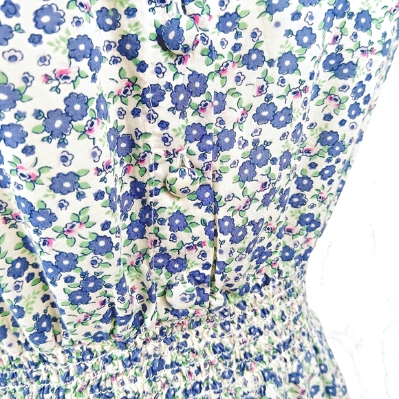 XXI White Blue Floral Ruffle Mini Dress Smocked Waist Button Front Size M - Picture 5 of 6